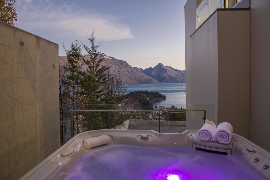 Villa De Luxe, A Relax It'S Done Luxury Holiday Home Куийнстаун Екстериор снимка